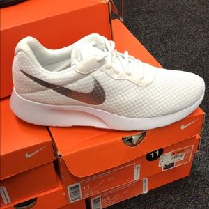 Meet your Posher, Yuleidis